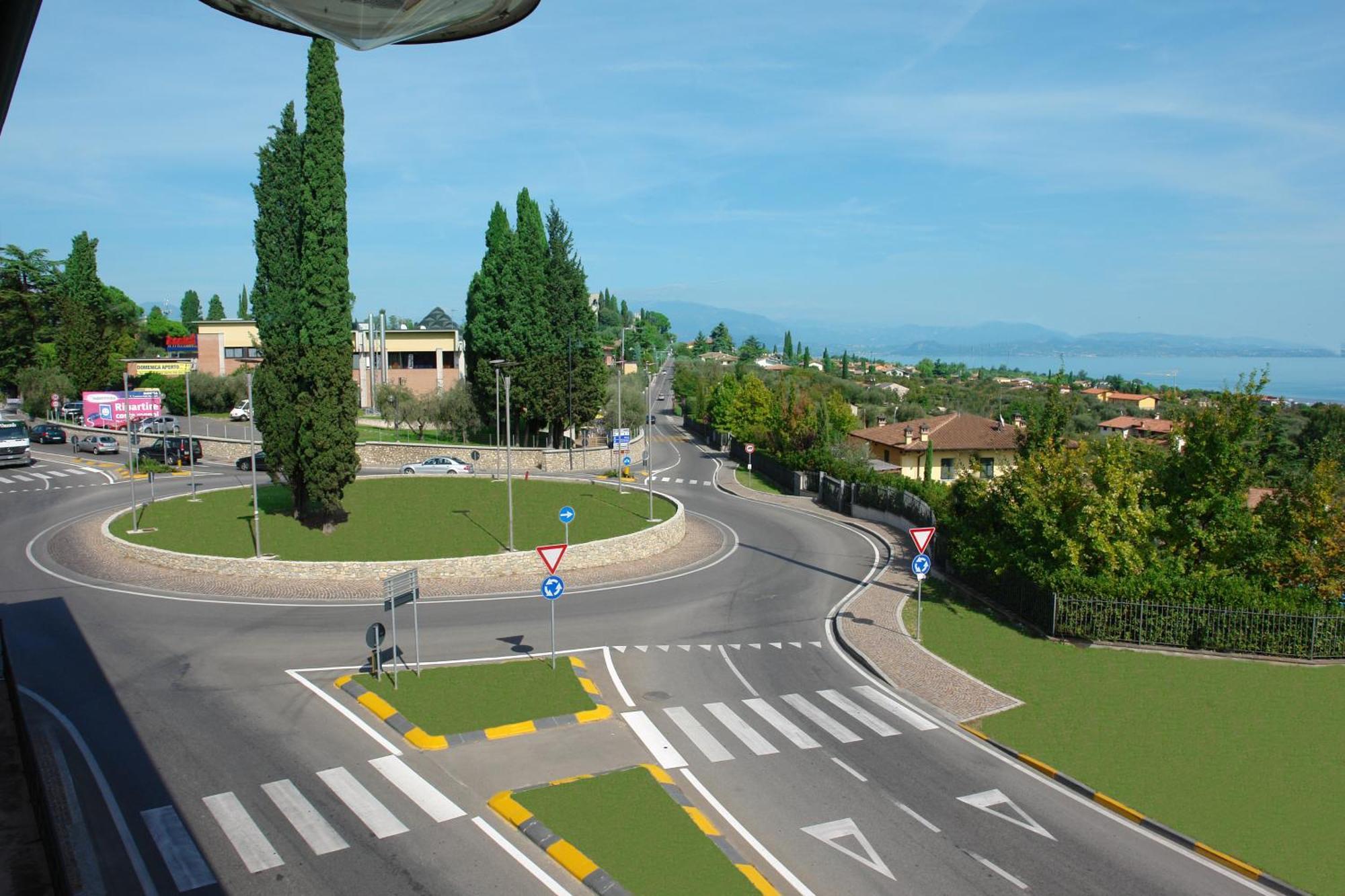 Hotel La Pergola Moniga del Garda Exterior photo