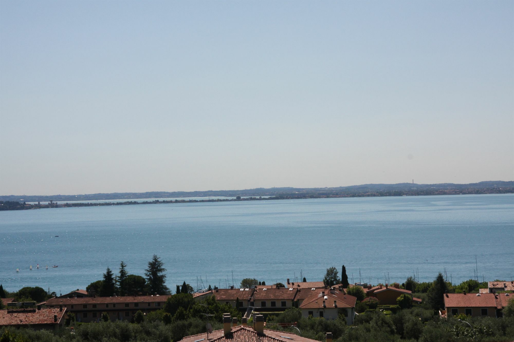 Hotel La Pergola Moniga del Garda Exterior photo
