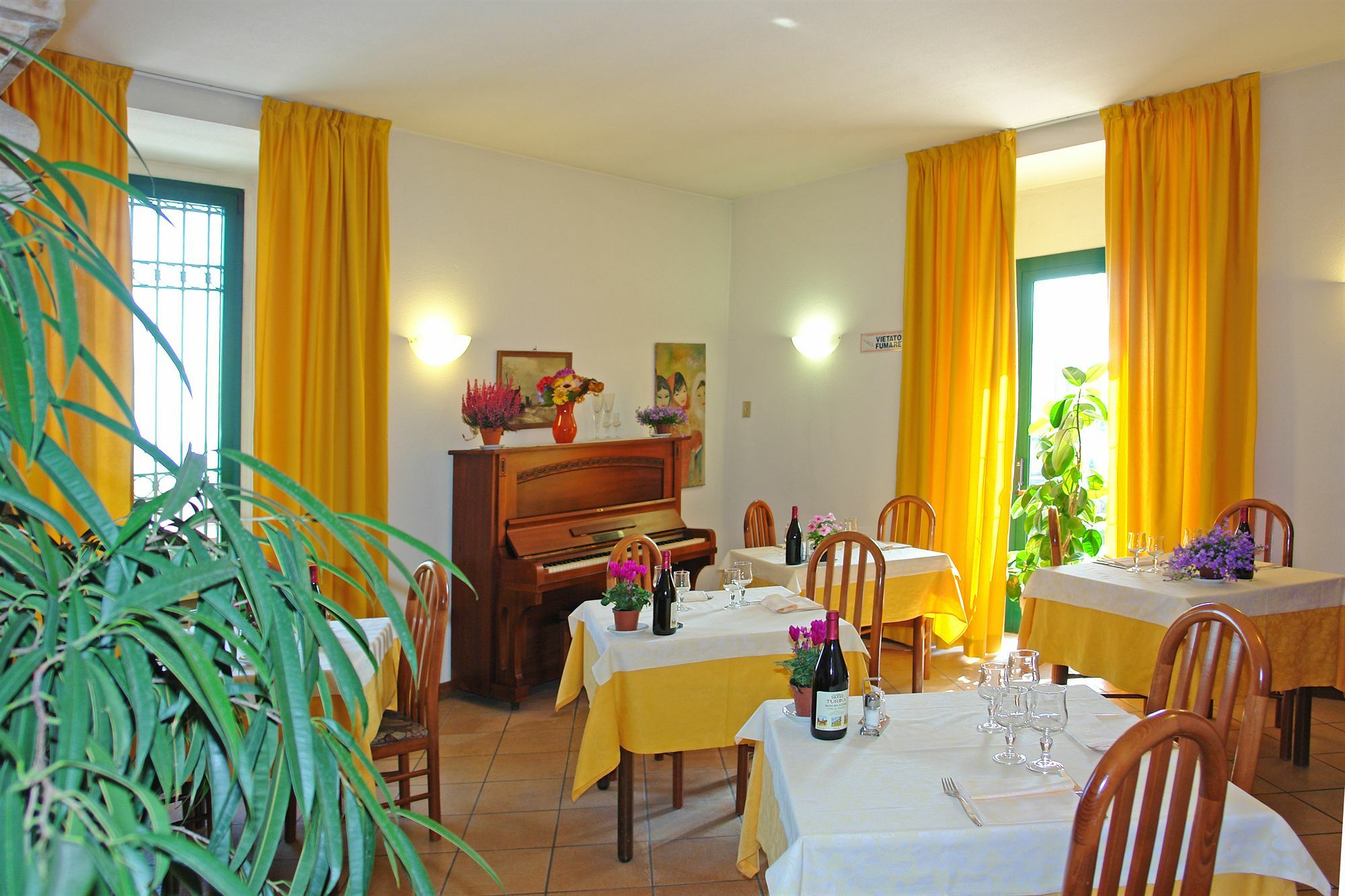 Hotel La Pergola Moniga del Garda Exterior photo