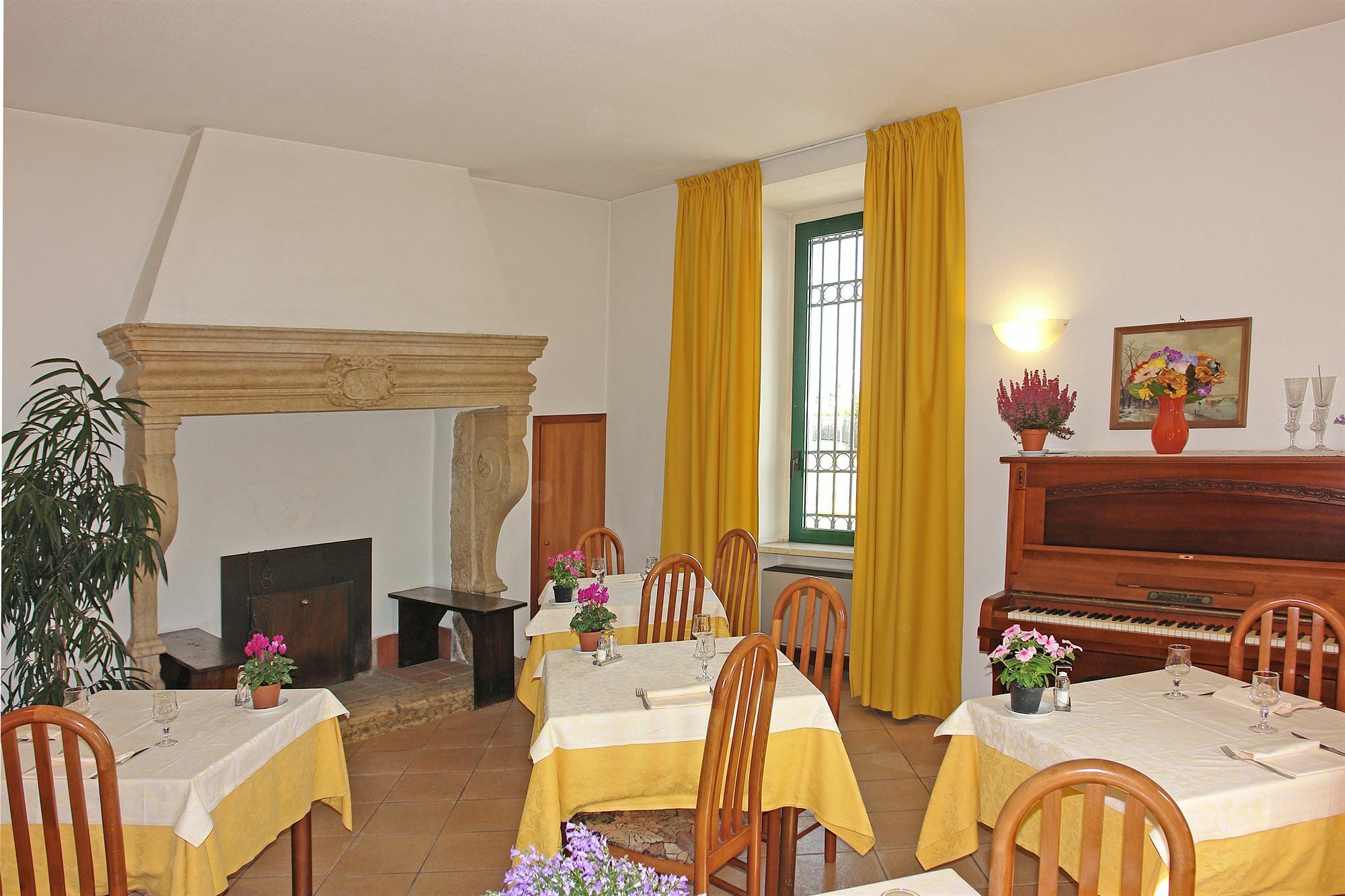 Hotel La Pergola Moniga del Garda Exterior photo